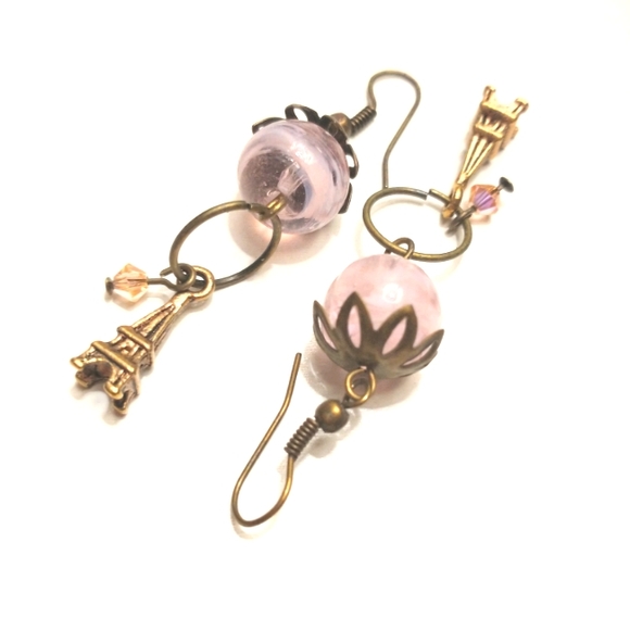 Eiffel Tower Pink Earrings - Picture 2 of 3